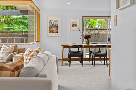 Photo of property in 190a Hutchinson Avenue, New Lynn, Auckland, 0600