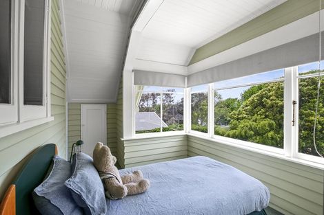 Photo of property in 33 Cameron Street, New Plymouth, 4310