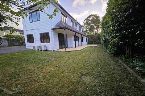 Photo of property in 2/5 Seacliffe Avenue, Belmont, Auckland, 0622