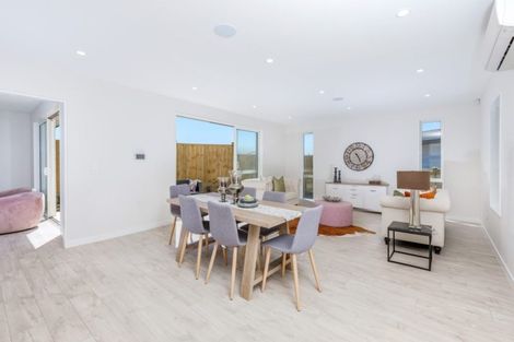 Photo of property in 8 Konoba Avenue, Kumeu, 0810