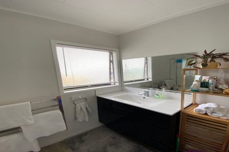 Photo of property in 96 Burundi Avenue, Clendon Park, Auckland, 2103