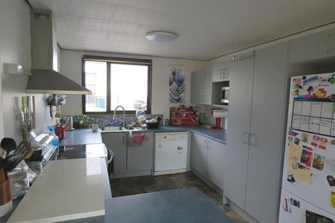 Photo of property in 82 Parrs Cross Road, Henderson, Auckland, 0612