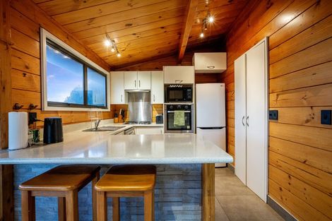 Photo of property in 25 James Cook Drive, Whitby, Porirua, 5024
