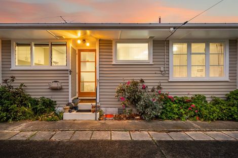 Photo of property in 4/6 Ruahine Street, Trentham, Upper Hutt, 5018