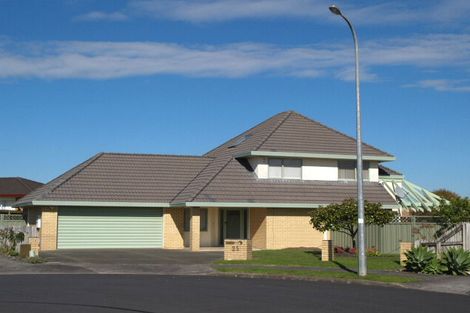 Photo of property in 25 Eiger Place, Northpark, Auckland, 2013