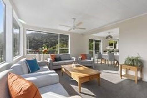 Photo of property in 15 Ngahere Street, Stokes Valley, Lower Hutt, 5019