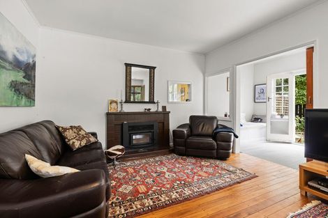 Photo of property in 1 Barclays Road, Little River, 7591