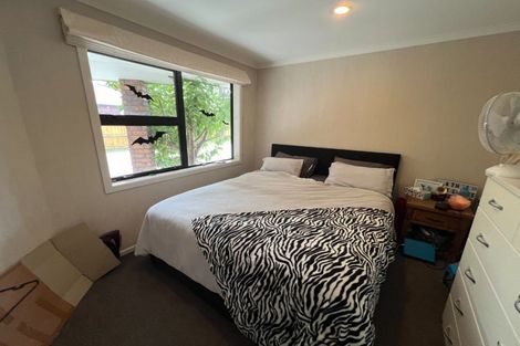Photo of property in 3 Medallion Court, Kelvin Grove, Palmerston North, 4414