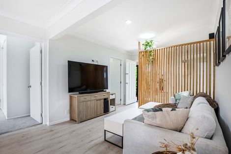 Photo of property in 1b Titoki Street, Te Atatu Peninsula, Auckland, 0610