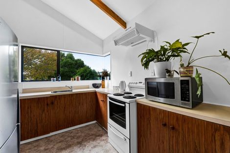 Photo of property in 24 Poplar Grove, Whalers Gate, New Plymouth, 4310