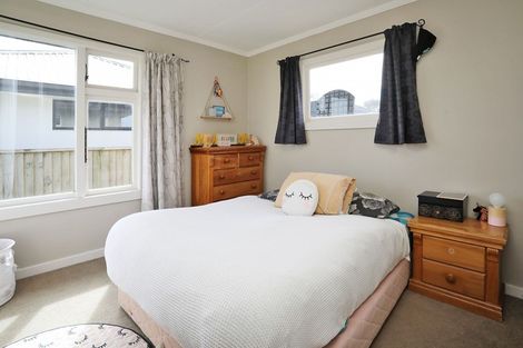 Photo of property in 66 Bullar Street, Grasmere, Invercargill, 9810