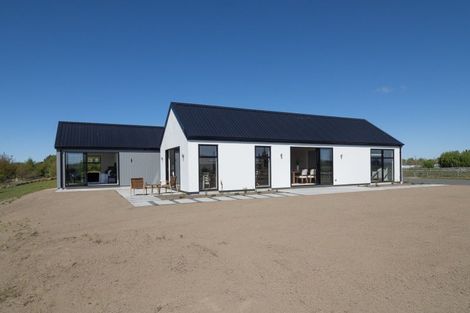 Photo of property in 14 Village Green Drive, Huntingdon, 7774