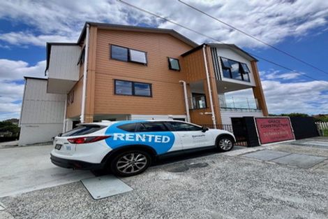 Photo of property in 1/2145 Great North Road, Avondale, Auckland, 0600