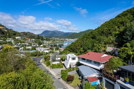 Photo of property in 16 Arthur Crescent, Waikawa, Picton, 7220