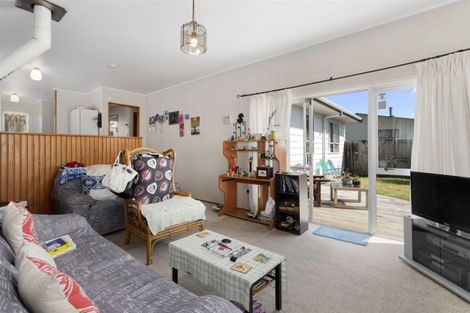 Photo of property in 28 Dingadee Street, Welcome Bay, Tauranga, 3112
