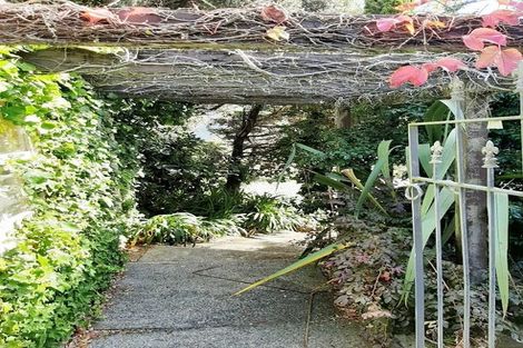 Photo of property in 43 Warwick Street, Wilton, Wellington, 6012