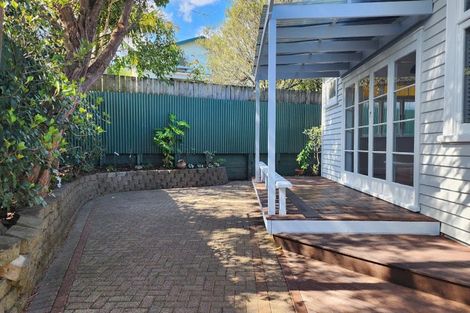 Photo of property in 10a Arawa Street, New Lynn, Auckland, 0600