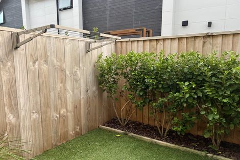 Photo of property in 4/22 Yeovil Road, Te Atatu Peninsula, Auckland, 0610