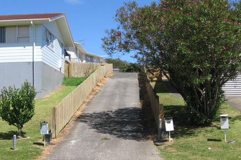 Photo of property in 33 Vandeleur Avenue, Birkdale, Auckland, 0626