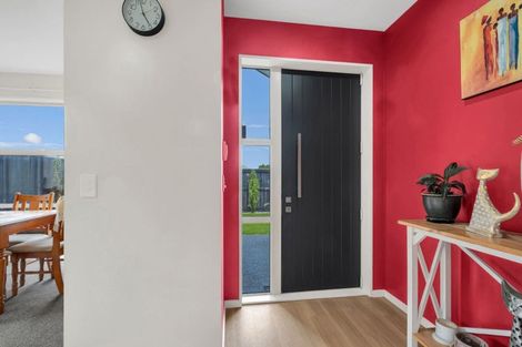 Photo of property in 13 Brockelbank Drive, Kaiapoi, 7630