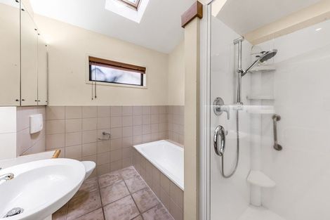 Photo of property in 9 St Clair Place, Browns Bay, Auckland, 0630