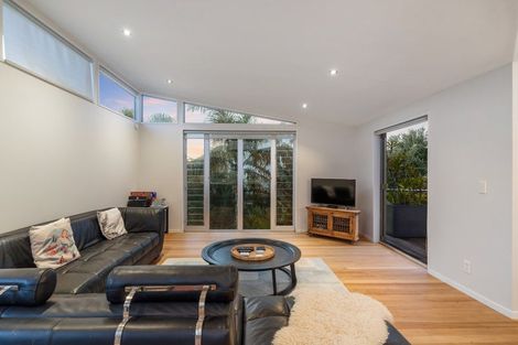 Photo of property in 312a Beverley Terrace, Whangamata, 3620