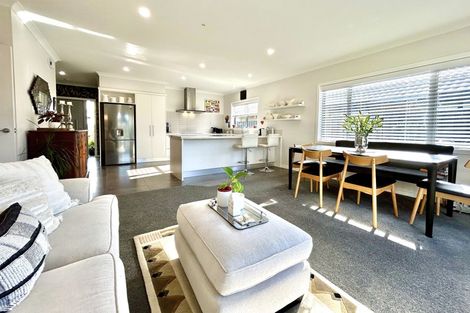 Photo of property in 72 Eriksen Road, Te Awa, Napier, 4110