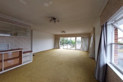 Photo of property in 187 Te Atatu Road, Te Atatu South, Auckland, 0610