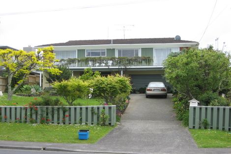 Photo of property in 1068 Whangaparaoa Road, Tindalls Beach, Whangaparaoa, 0930