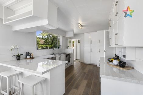 Photo of property in 10 Major Drive, Kelson, Lower Hutt, 5010