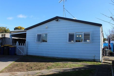 Photo of property in 8a Fordham Street, Beach Haven, Auckland, 0626