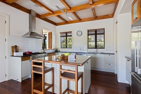 Photo of property in 21 Penwood Close, East Tamaki Heights, Auckland, 2016