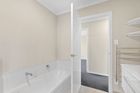 Photo of property in 13 Anna Jean Crescent, Flagstaff, Hamilton, 3210