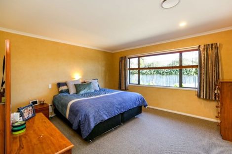 Photo of property in 14 Tupare Place, Highlands Park, New Plymouth, 4312