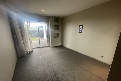 Photo of property in 9 Armstrong Farm Drive, East Tamaki Heights, Auckland, 2016