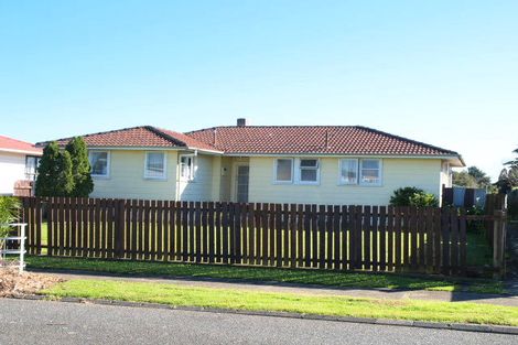 Photo of property in 34 Courtenay Crescent, Mangere East, Auckland, 2024