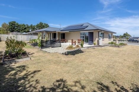 Photo of property in 12 Awahou Place, Foxton, 4814