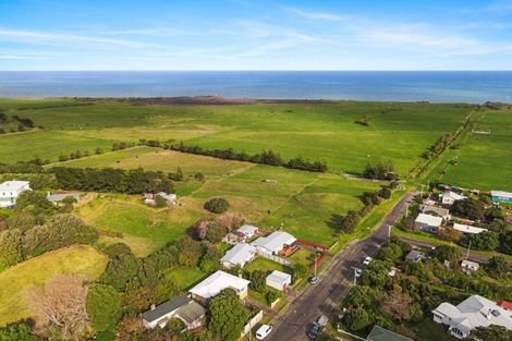 Photo of property in 53 Victoria Street, Patea, 4520