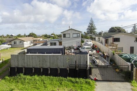Photo of property in 37 Gawler Street, Te Horo Beach, Otaki, 5581