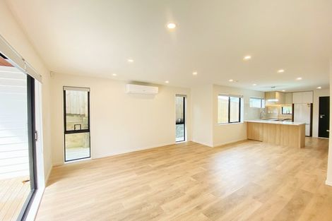 Photo of property in 18d Arrow Road, Forrest Hill, Auckland, 0620