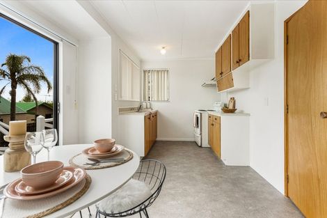 Photo of property in 14a Chablis Place, Henderson, Auckland, 0612