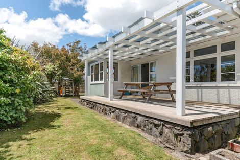 Photo of property in 141 Seaview Road, Westown, New Plymouth, 4310