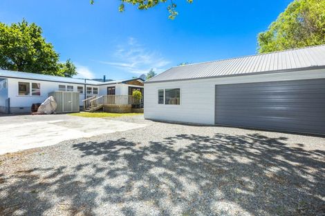 Photo of property in 14 Molloys Road, Te Marua, Upper Hutt, 5018