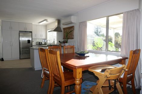 Photo of property in 47a Olive Terrace, Paraparaumu Beach, Paraparaumu, 5032