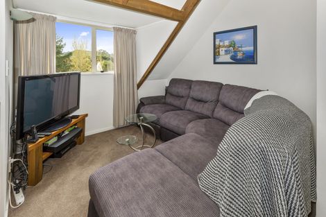 Photo of property in 21 Clifford Road, Pukekohe, 2678