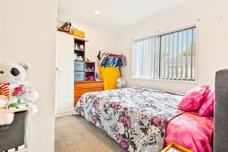 Photo of property in 102 Bruce Mclaren Road, Henderson, Auckland, 0612