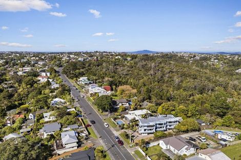 Photo of property in 1/64 Island Bay Road, Beach Haven, Auckland, 0626