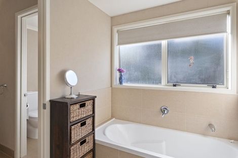 Photo of property in 15 Matheson Road, Red Beach, 0932