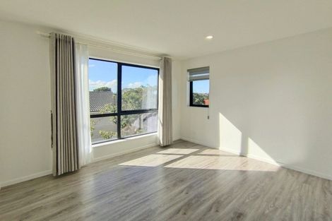 Photo of property in 11b Portadown Avenue, Pakuranga Heights, Auckland, 2010