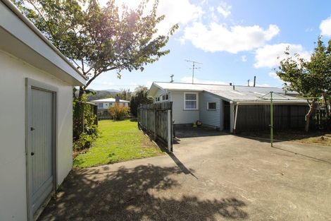 Photo of property in 22 Hardie Grove, Featherston, 5710